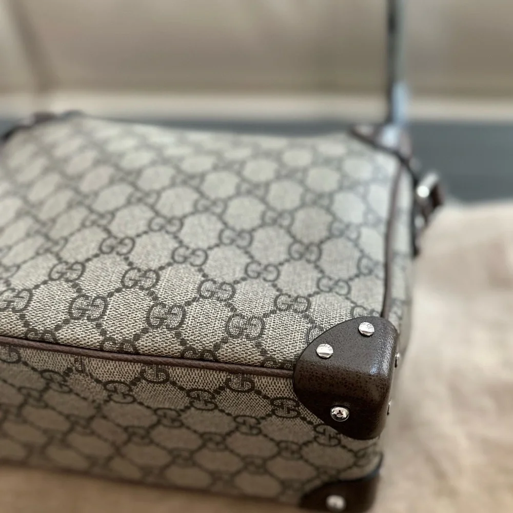 AUTHENTIC Gucci GG Supreme Tote Shoulder Bag - Picture 13 of 13